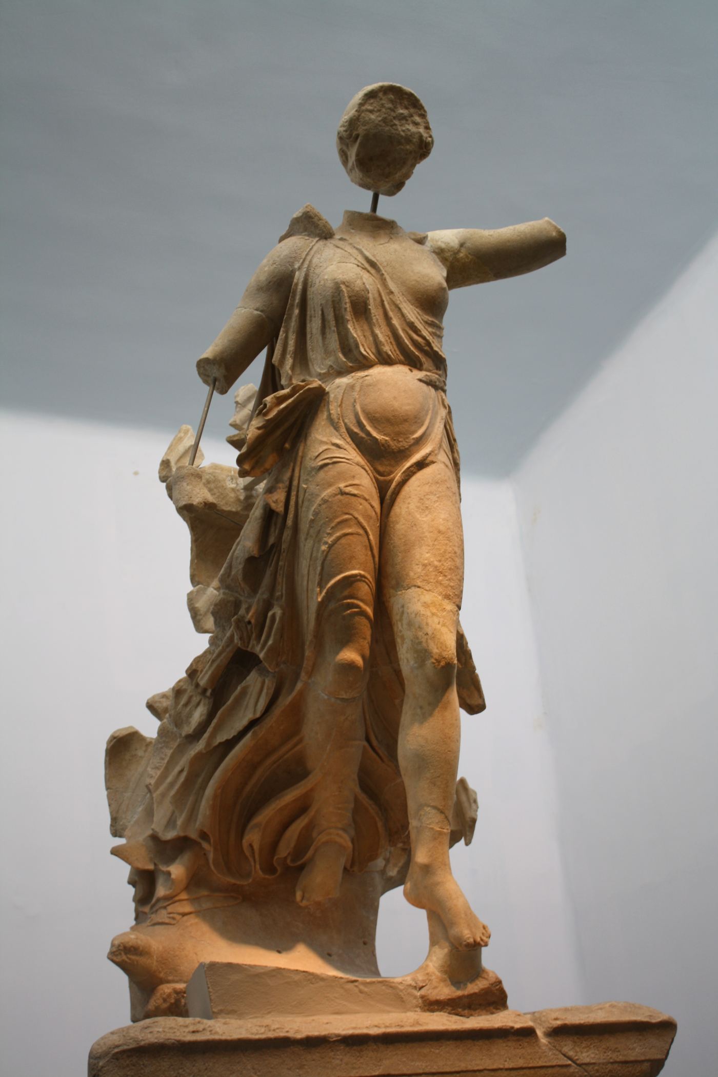 The Nike of Paionios, in the museum.